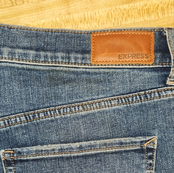 EXPRESS Mom Jean Super High Rise, Dark Wash, size 8R - Picture 6 of 13